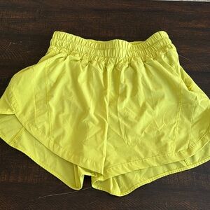 Lululemon Track That Mid Rise Short 5 inch